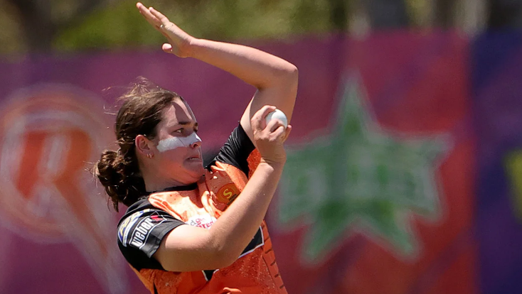 Chloe Ainsworth Stars in Perth Scorchers' Triumph Amid Lighting Controversy