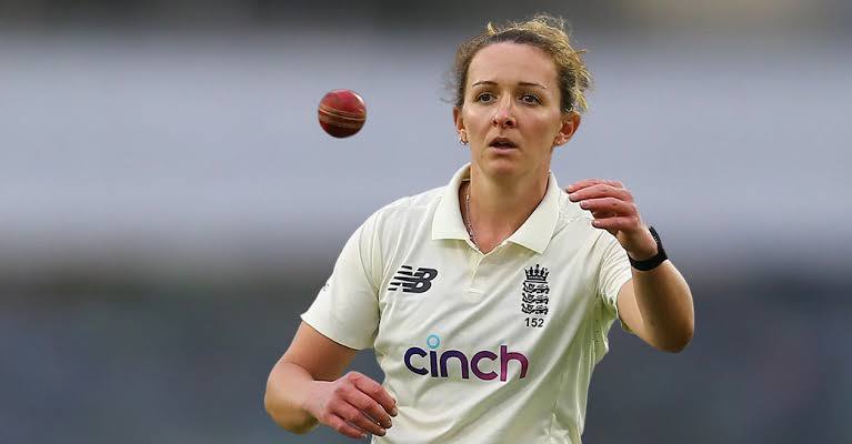 England bowler Cross has decided to withdraw from the WPL