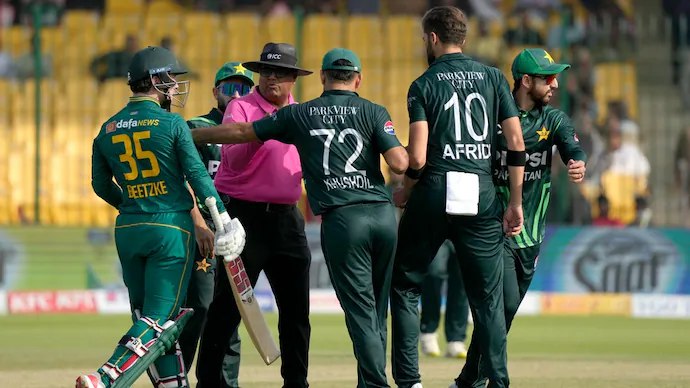 Watch: Shaheen Afridi and Matthew Breetzke Clash in Heated On-Field Exchange