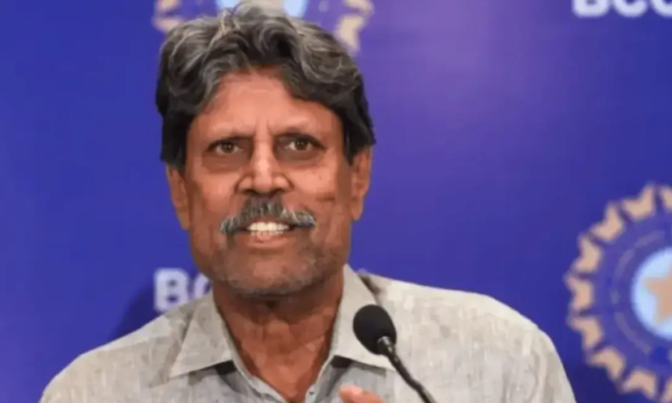 Kapil Dev Advises Kohli and Sharma to Seek Guidance from Gavaskar and Dravid