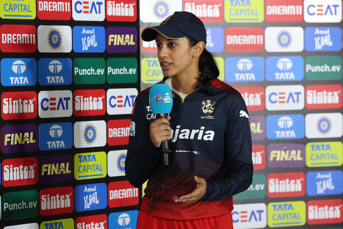 RCB Captain Smriti Mandhana Apologizes to Perry After Super Over Defeat | RCB-W vs UPW-W